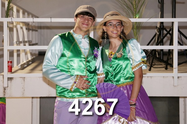 4267.JPG