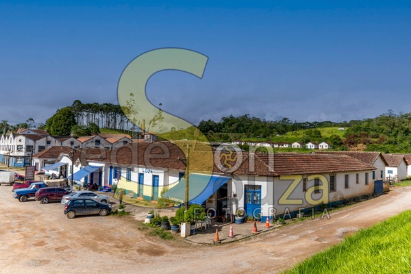 29032024_Vila Élvio- Encanto e Tradição em Piedade, SP Brasil, Um Refúgio de Beleza Natural e Hospitalidade Acolhedora_0003.jpg