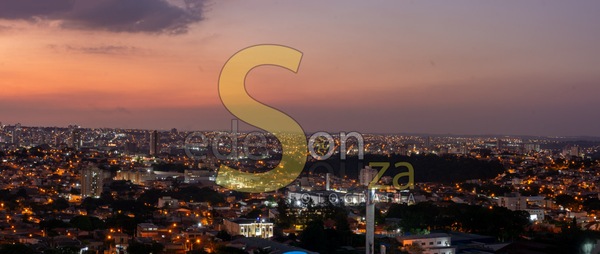 Emblemáticas Vistas Crepusculares do Morro da Mariquinha em Sorocaba, SP, Brasil- Uma Jornada Fotográfica ao Anoitecer (8 de 8).jpg