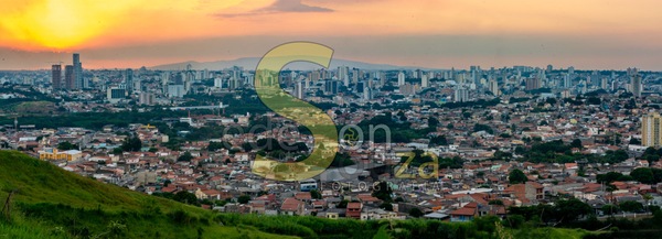 Deslumbrantes vistas do Morro da Mariquinha ao entardecer- Uma jornada visual sobre a beleza de Sorocaba, SP, Brasil, capturada em fotografias aéreas (14 de 18).jpg