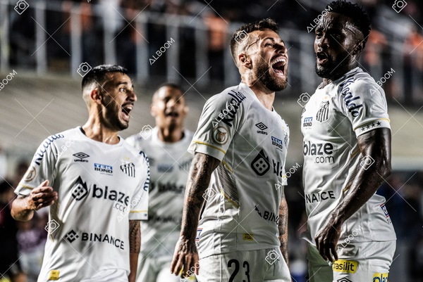 230510_Santos_3x0_Bahia_Brasileirão_foto Dennis Calçada_01 (258)-1.jpg